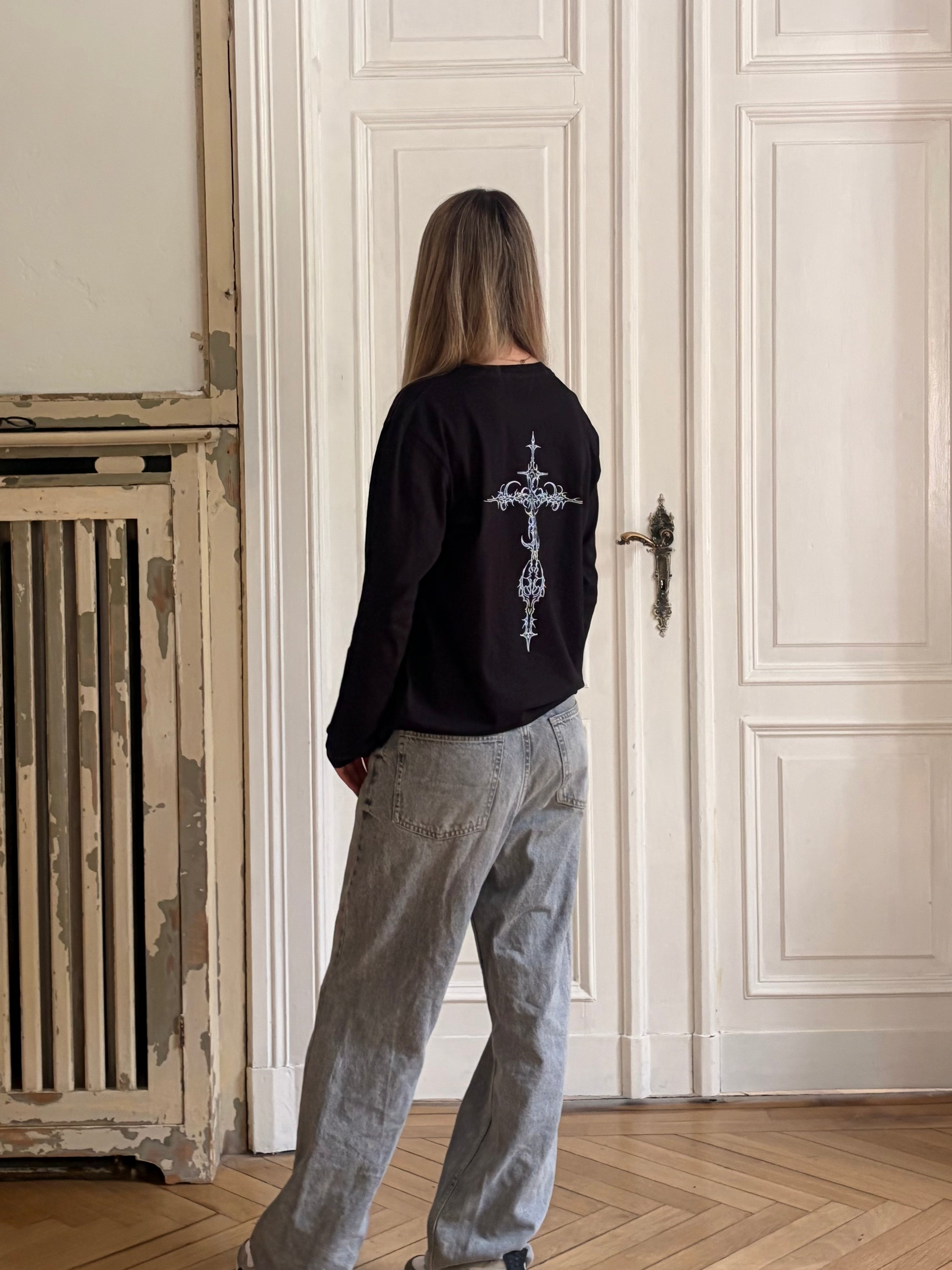 LONGSLEEVE CROSS BACK