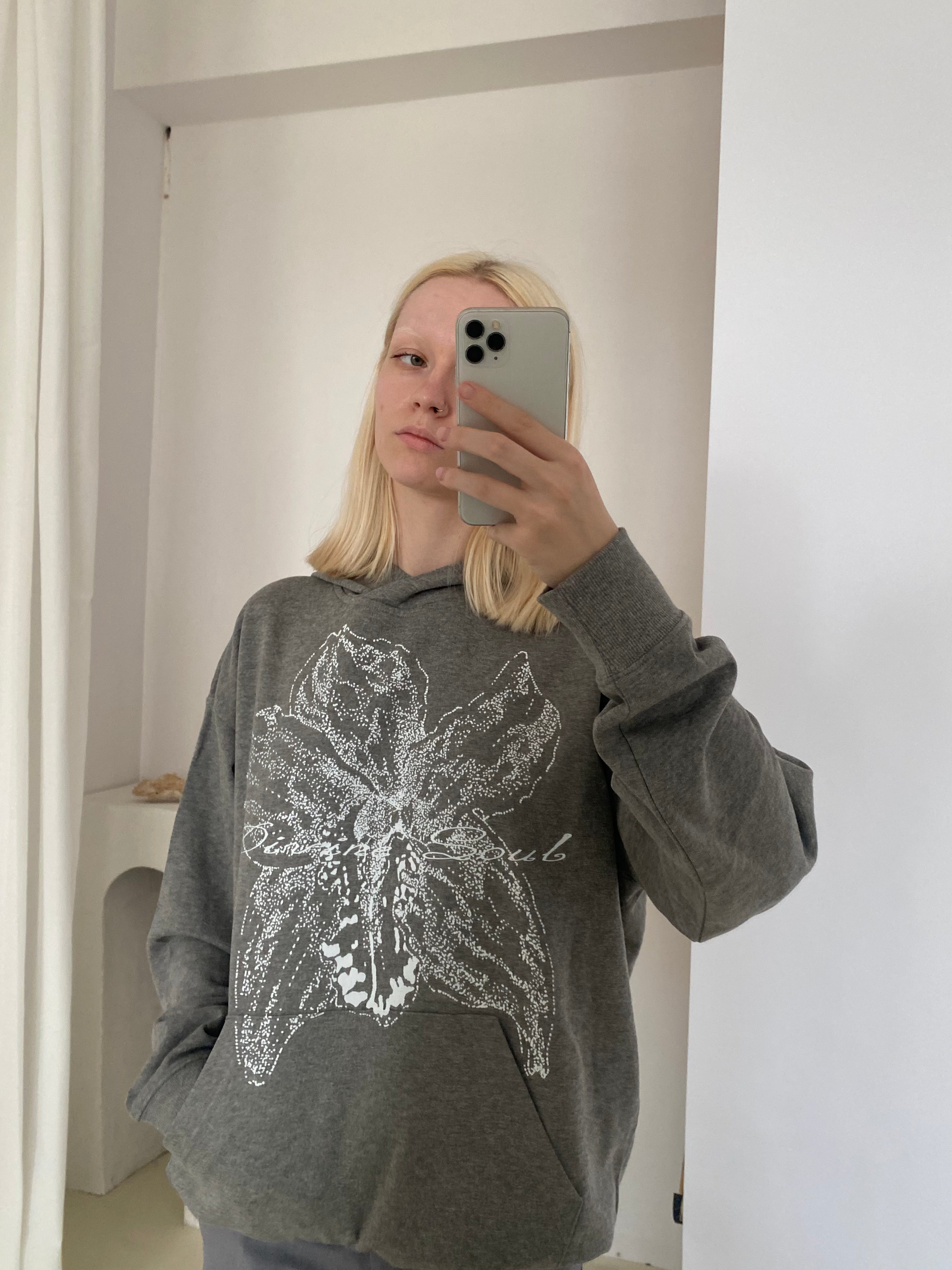 BLUZA Z KAPTUREM DIVINE SOUL