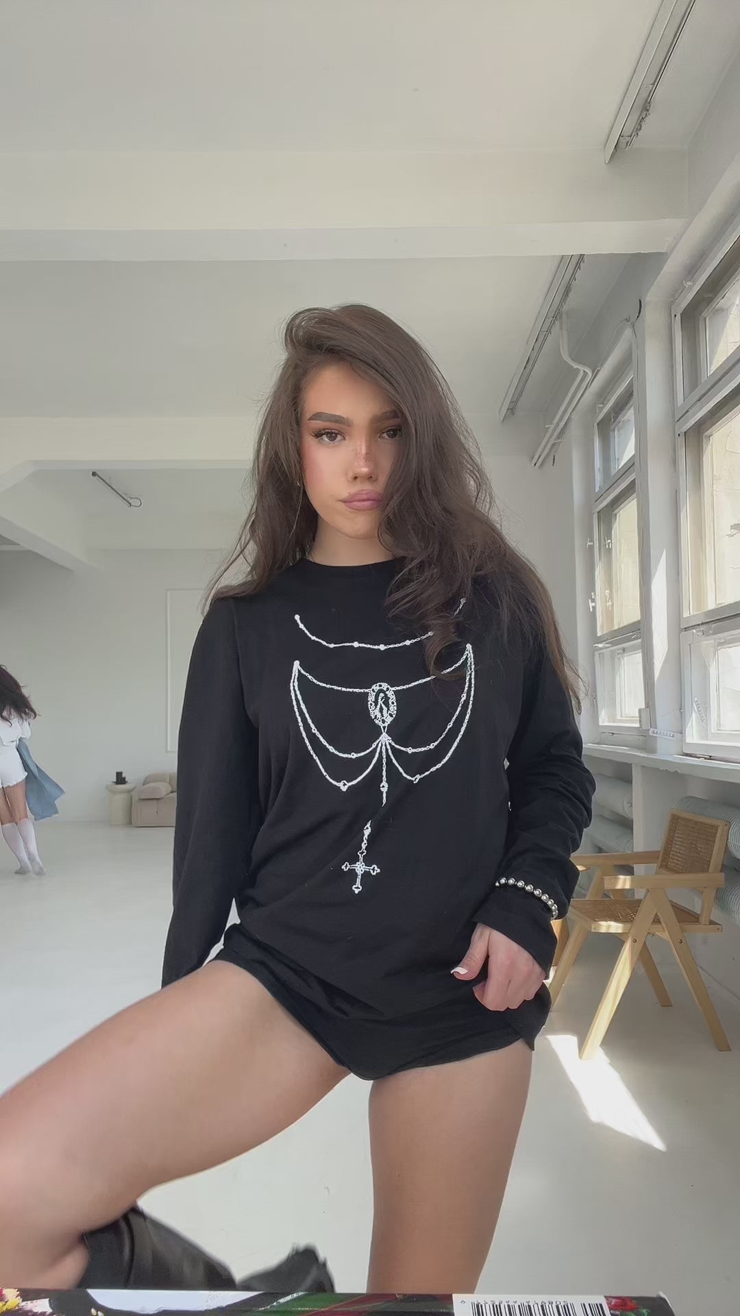 LONGSLEEVE NECKLACE